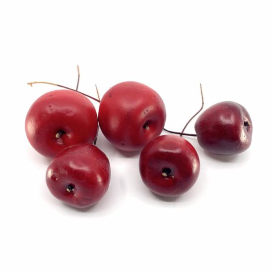 Äpplen röda, mixade storlekar 5 st i gruppen Pynt & dekorationer / Småpynt / Bär & Frukter hos Kransmakaren.se (320506-320511)