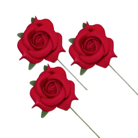 Röda Rosor 3 st i gruppen Pynt & dekorationer / Småpynt / Blommor hos Kransmakaren.se (0915-40)