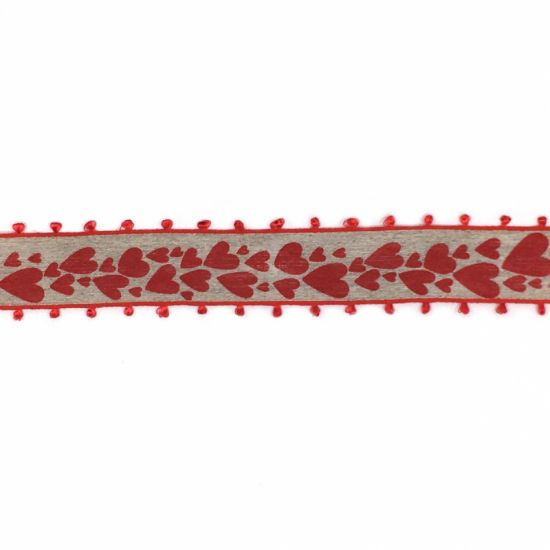 Beige band med röda hjärtan, 35mm (3m) i gruppen Krans & Floristtillbehör / Textilband & Snören / Dekorband / Röda band hos Kransmakaren.se (277-035-77-3)