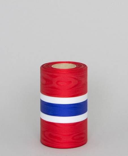 Band i norska flaggans färger, 150 mm i gruppen Gravdekorationer / Begravningstillbehör / Begravningsband hos Kransmakaren.se (3170-150-N)