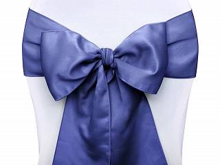 Marinblå stolrosett, ca 275x15 cm