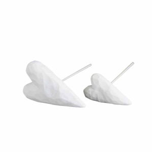 Hjärtan välvda vita. 2 st olika storlekar