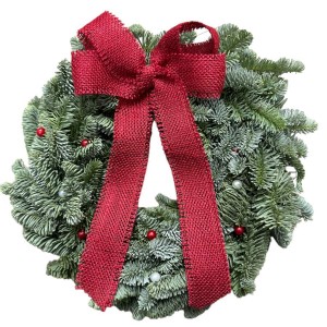 Julkrans med rosett av röd juteväv och pärlnålar. Diameter ca 30cm