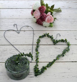 Dekorera med konstgjord buxbom buxbomshjärta med grön buxbom