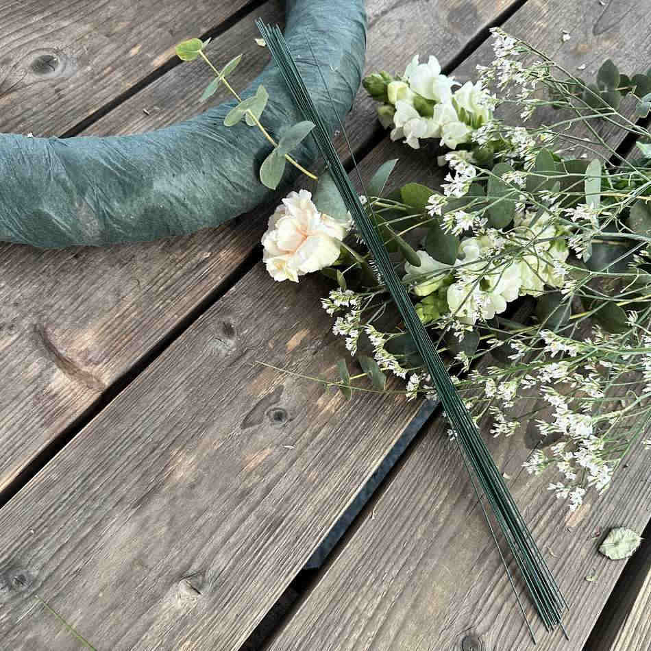 Blomtråd / skafttråd Grön. 0,9 mm. 40 cm ( ca 20 st )