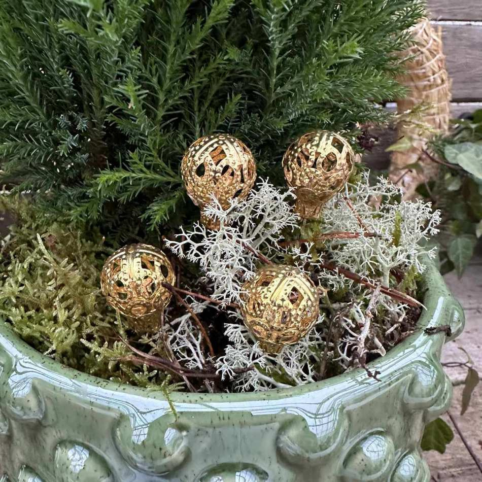 Guldfärgad dekorationsnål krona 4st 20mm