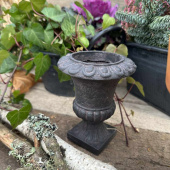 Kruka / Pokal Poly,  Brun. 13 cm. Kruka / Pokal Poly,  Brun. 13 cm.