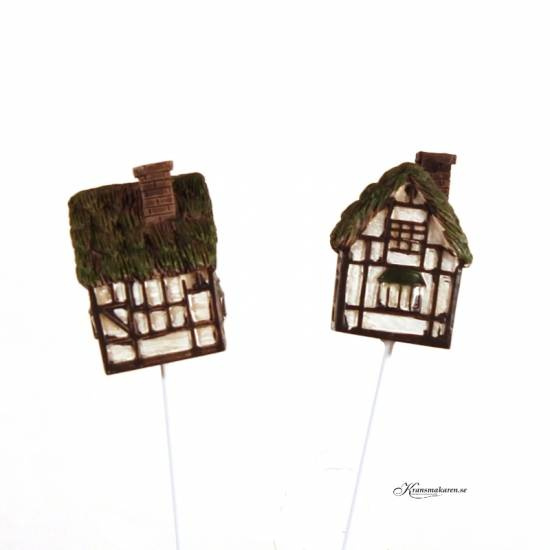 Liten stuga att dekorera med i kransar