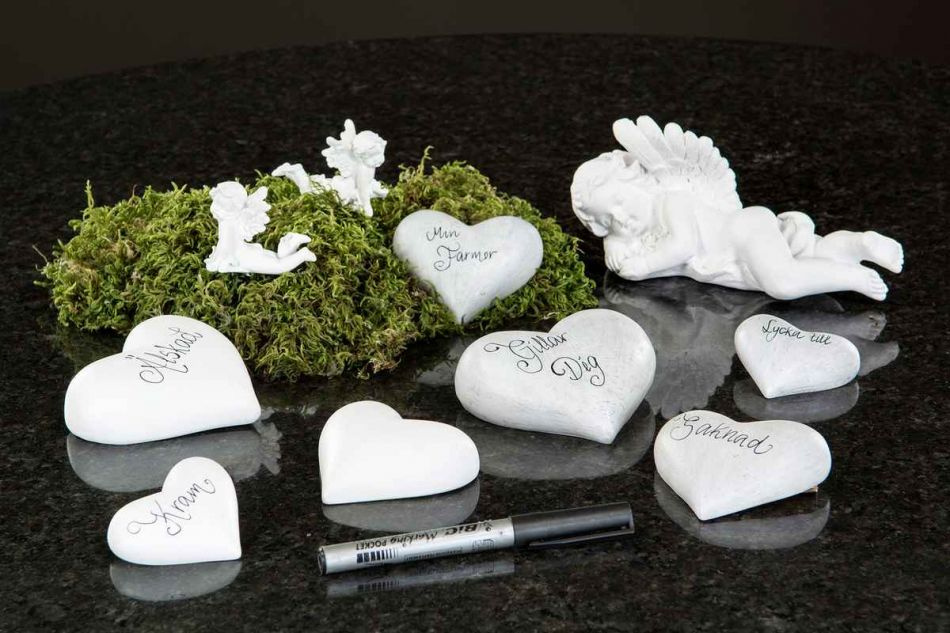 Hjärta, gråvit, att texta på. 8 x 7 cm