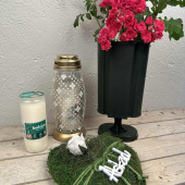 Gravljus med guldmönster ca 86 tim brinntid Gravljus med guldmönster ca 86 tim brinntid