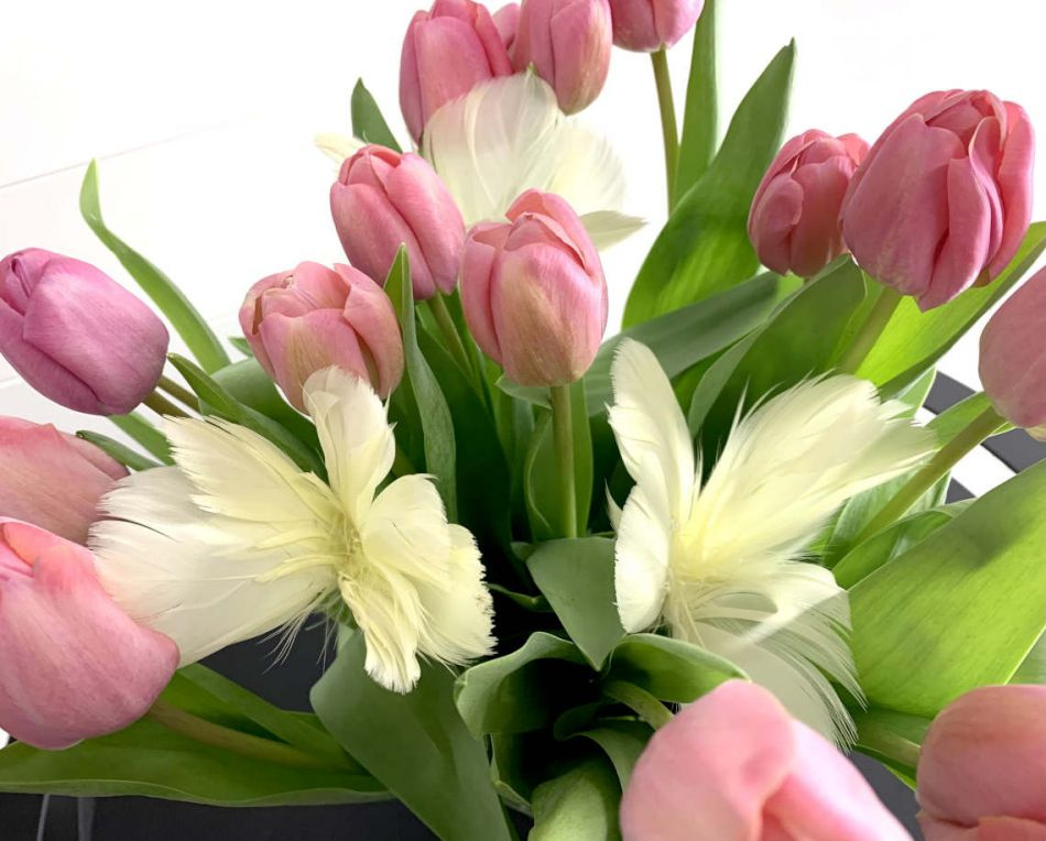 Blomformade fjädrar. Gul. 6 st