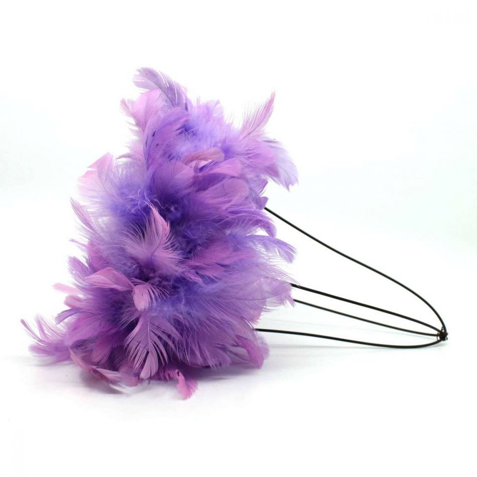 Bukettrede med Lila fjädrar