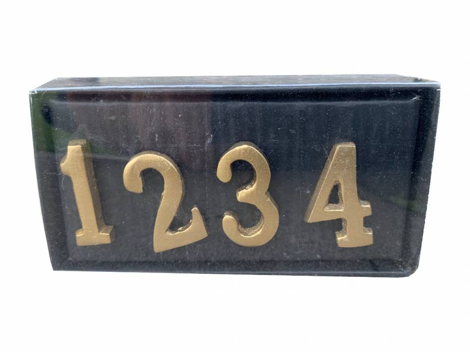 Siffror 1-4. Guldfärgade