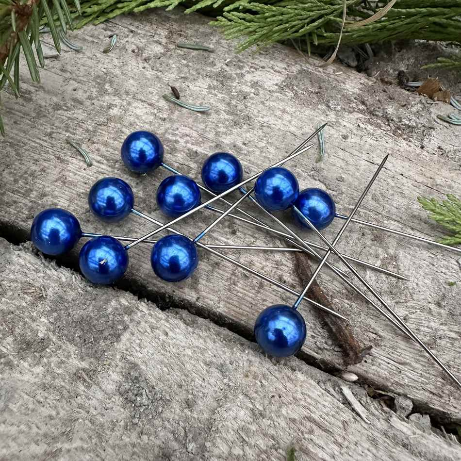 Blå pärlnål. 10mm. (ca 10 st)