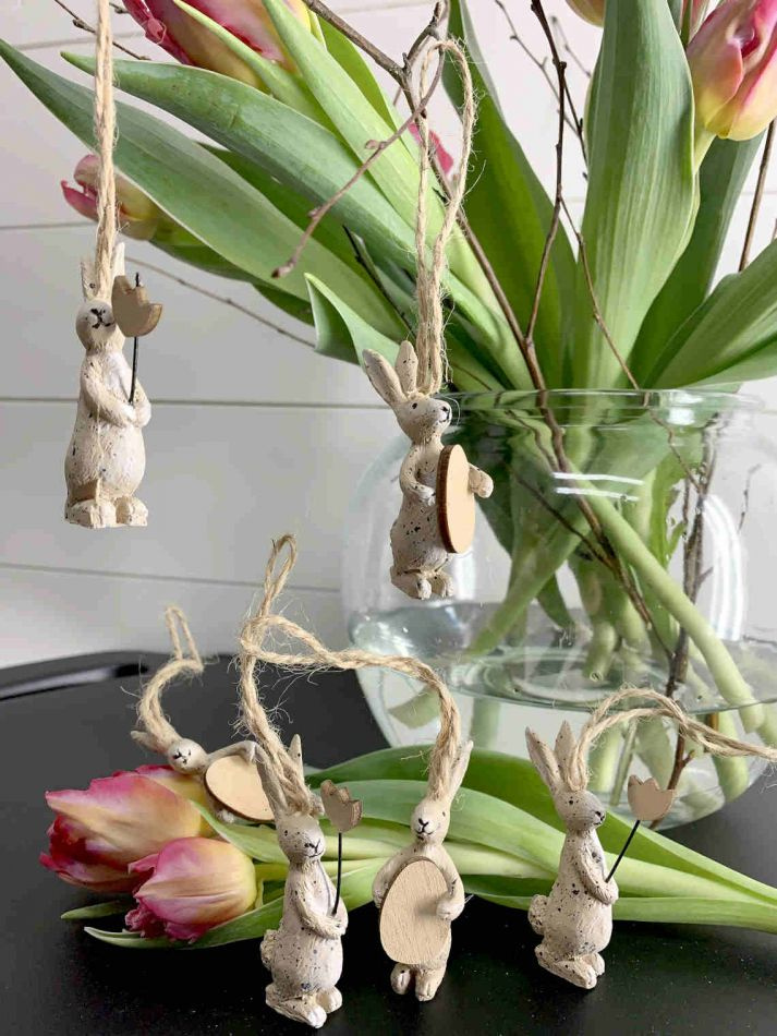 Påskharar med hänge. 6cm. 6 st mix.