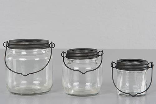 vasen finns i 3 olika storlekar