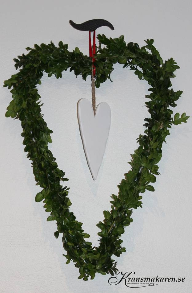 Hjärta i brunrostig metall, 40x 26 cm