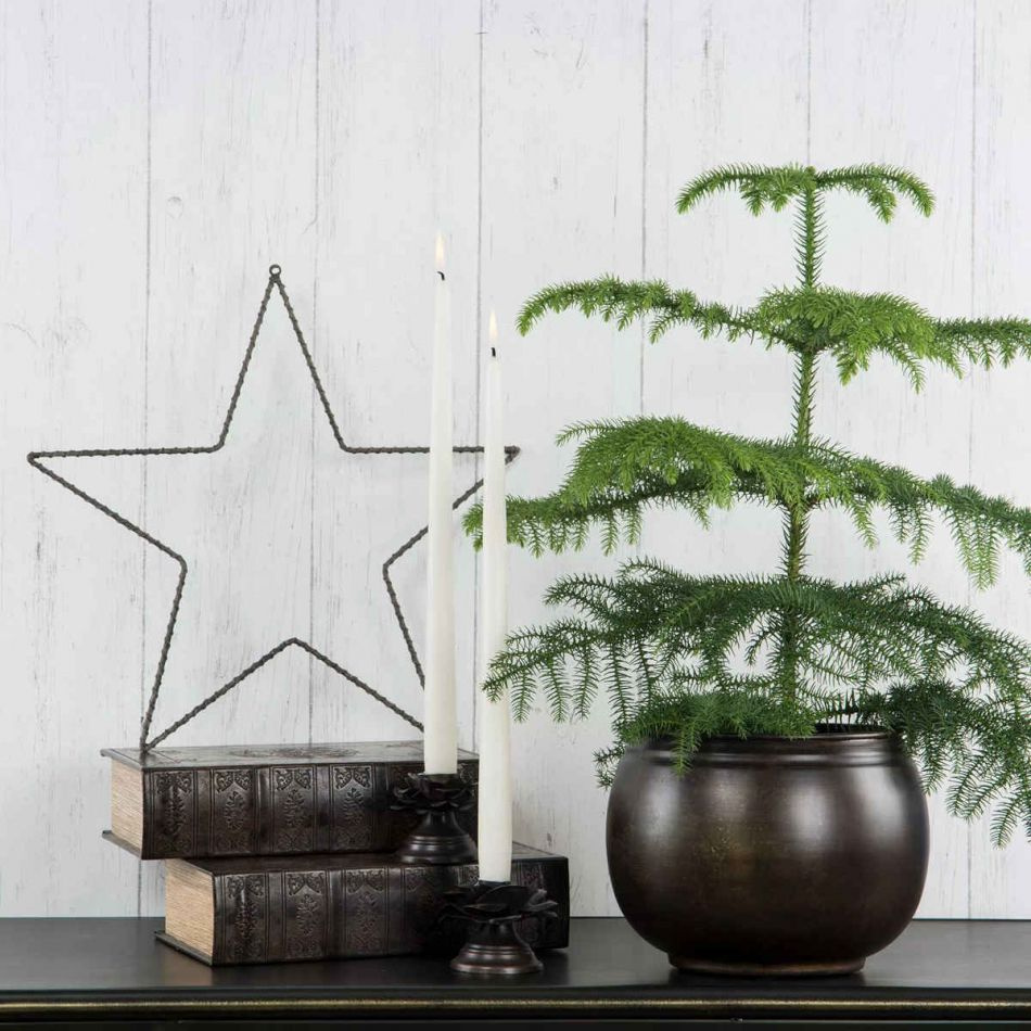 Stjärna i metall. 28 cm