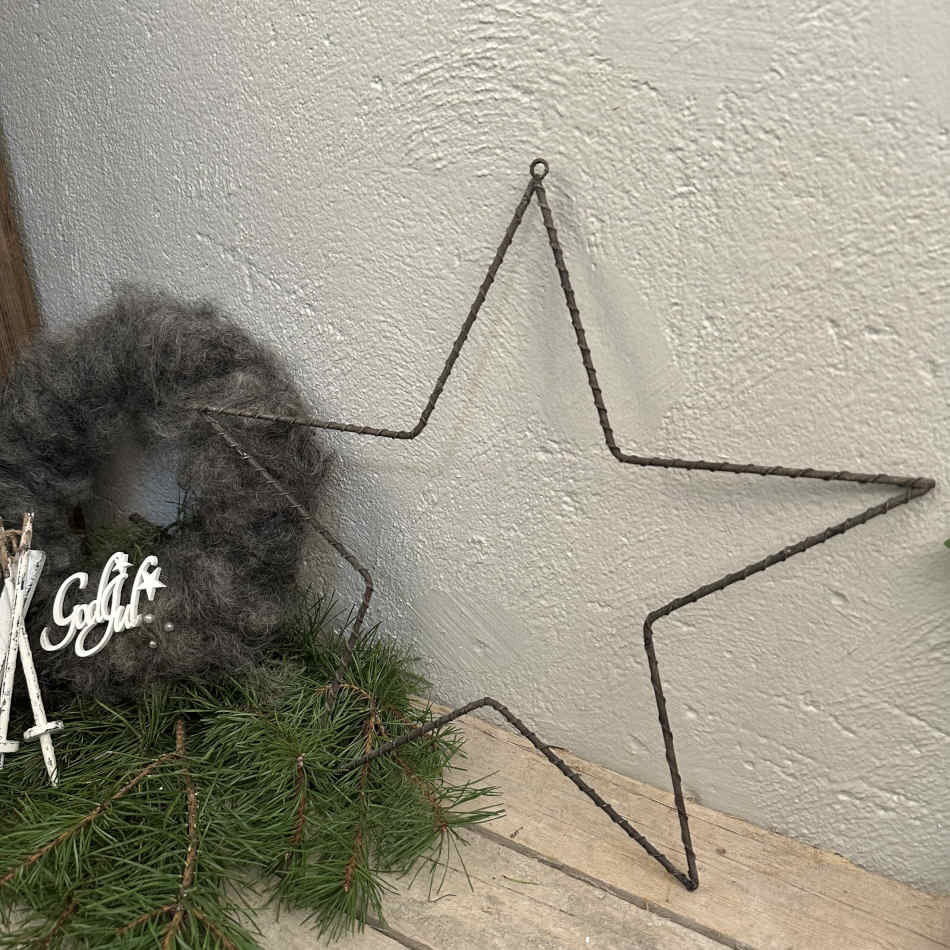 Stjärna i metall. 38 cm