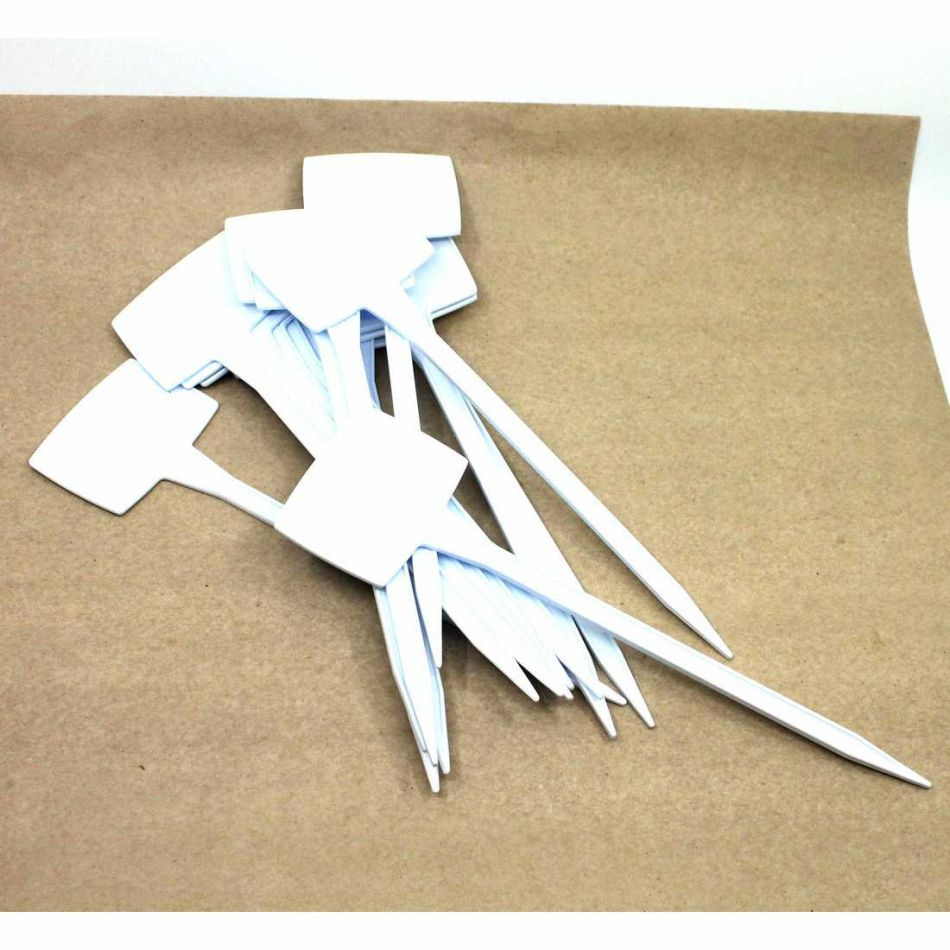 Skyltar, vita. ca 30 cm. ( 18 st )