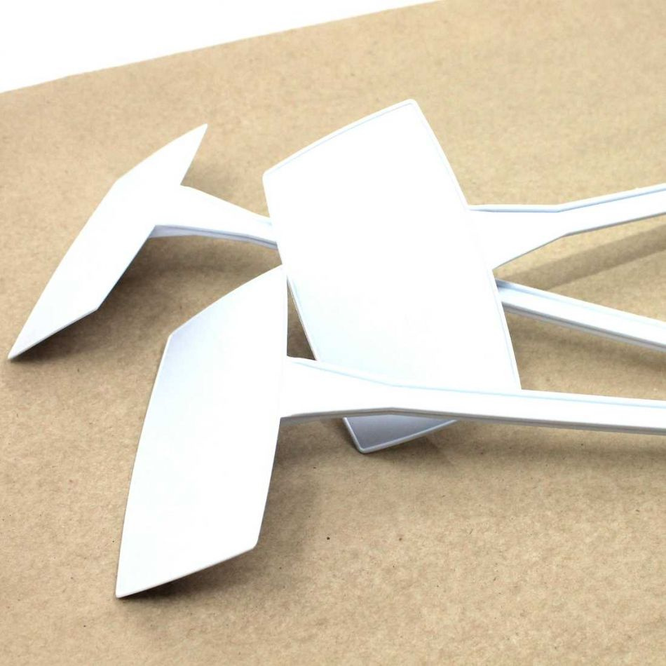 Skyltar, vita. ca 40 cm. ( 9 st )