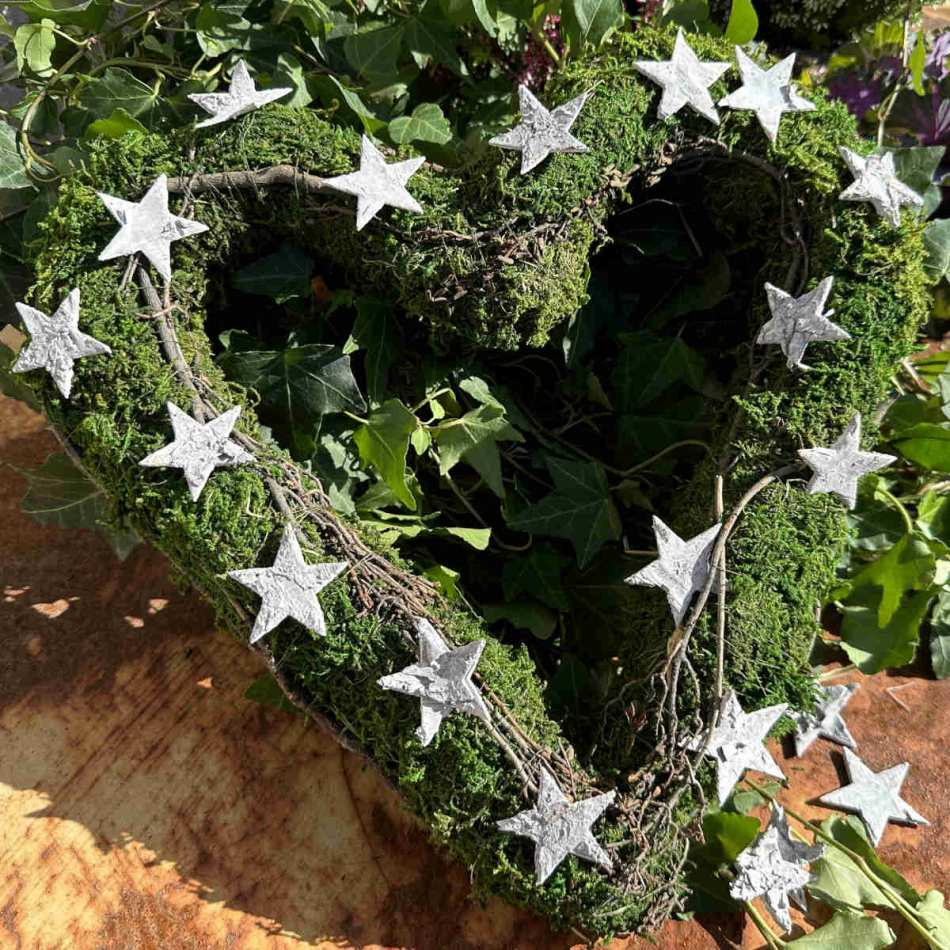 Mosshjärta med grenar 34 cm