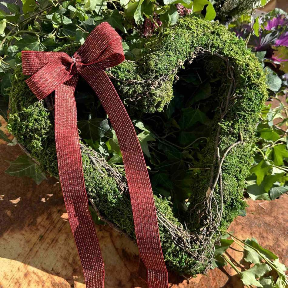 Mosshjärta med grenar 34 cm