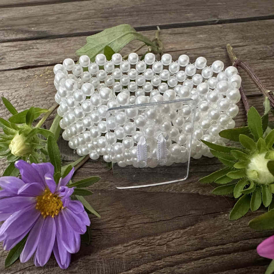 Corsagearmband med pärlor, Vit