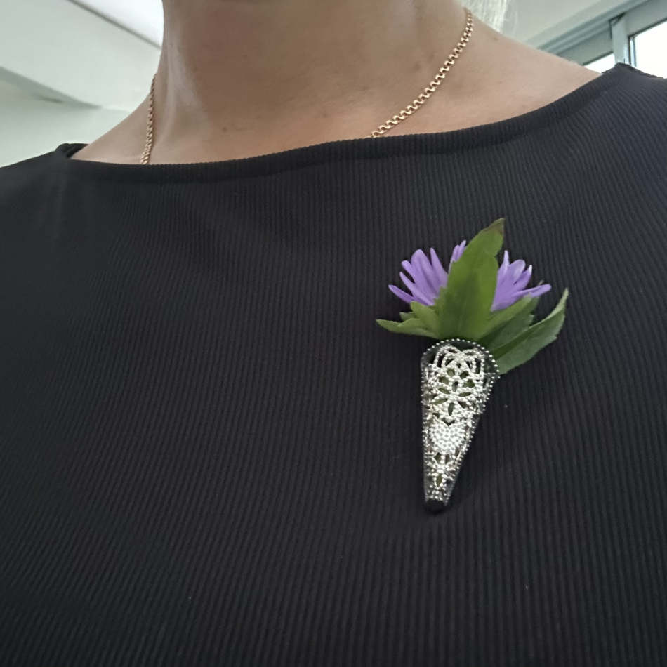 Corsagemagnet, silverfärgad ca 4,5x2 cm