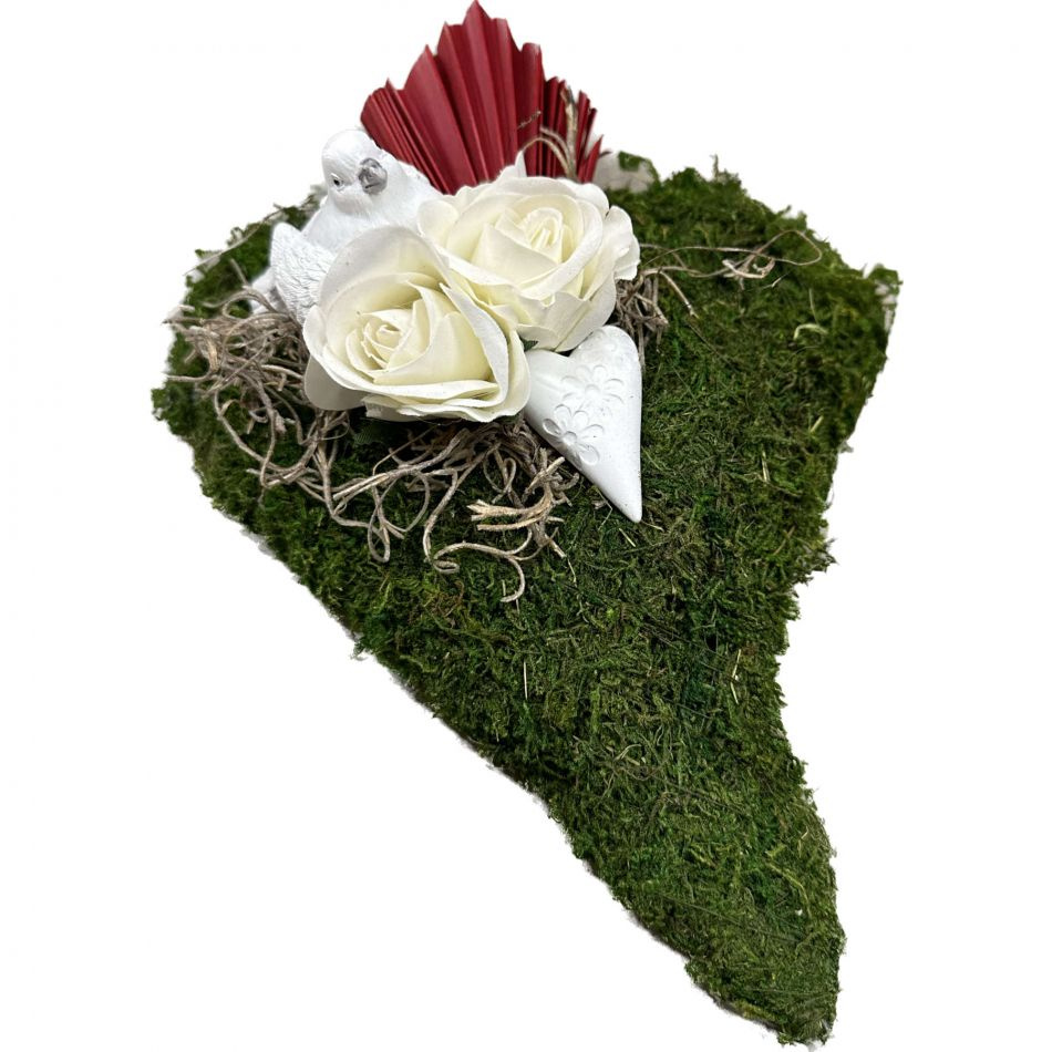 Mosshjärta med fågel och cremefärgade rosor