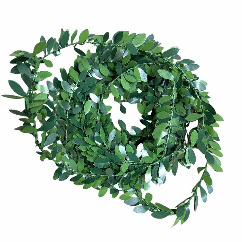 Buxbom på tråd, konstgjord, ca 3,5 meter