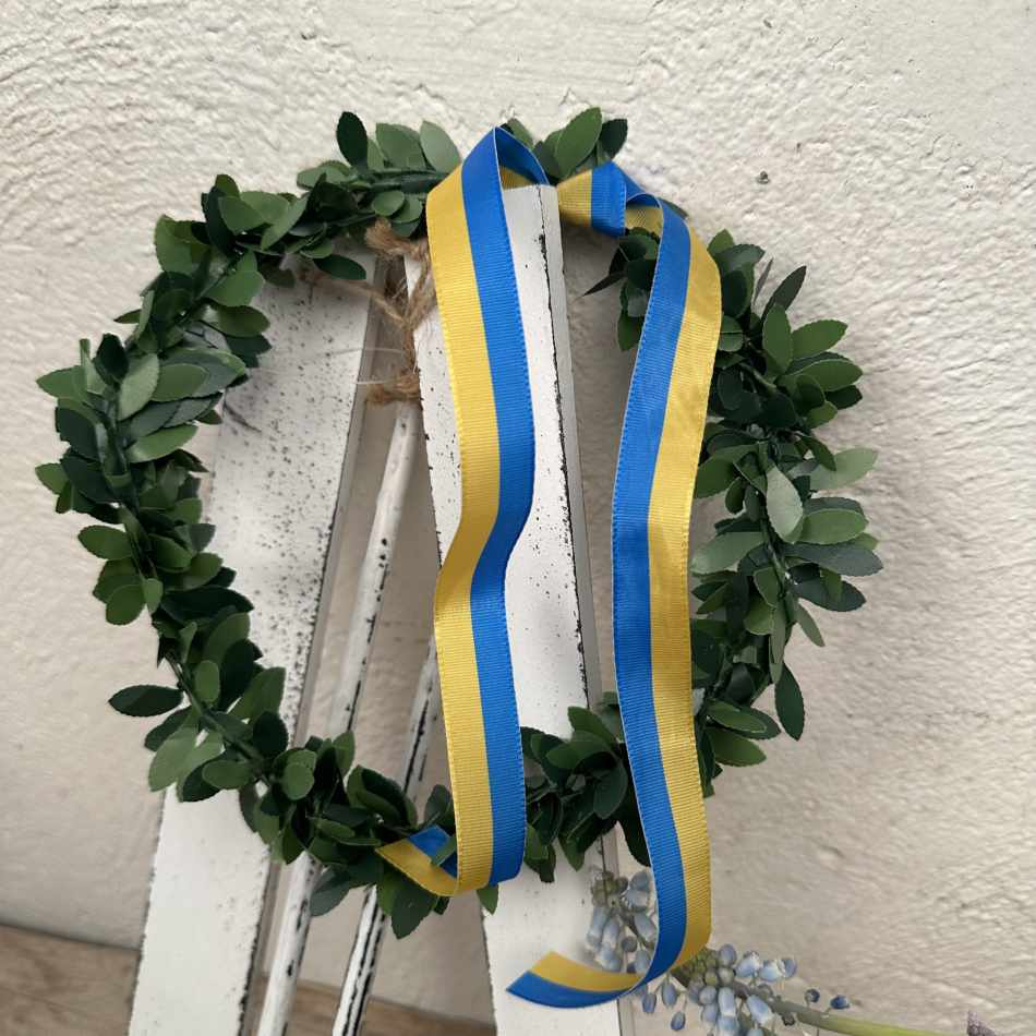 Buxbom på tråd, konstgjord, ca 3,5 meter