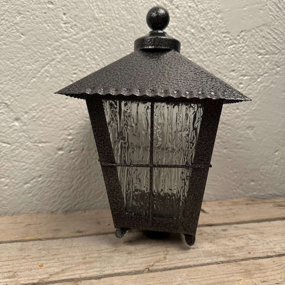 Gravlykta med kula, silvergrå