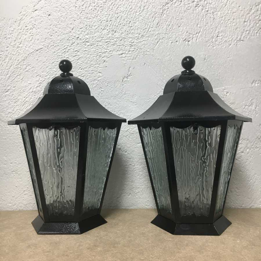 2 st Gravlyktor, stående 25 cm hög Svart