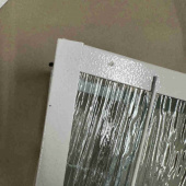 Gravlykta med kula. Vit Gravlykta med kula. Vit