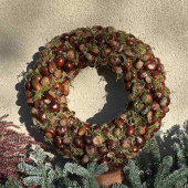 Krans av kastanjer och ekollon - ca 39 cm i diameter Krans av kastanjer och ekollon - ca 39 cm i diameter