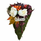 Mosshjärta med rosor och löv Mosshjärta med rosor och löv