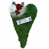 Mosshjärta med rosor och skylt Älskad Saknad Mosshjärta med rosor och skylt Älskad Saknad