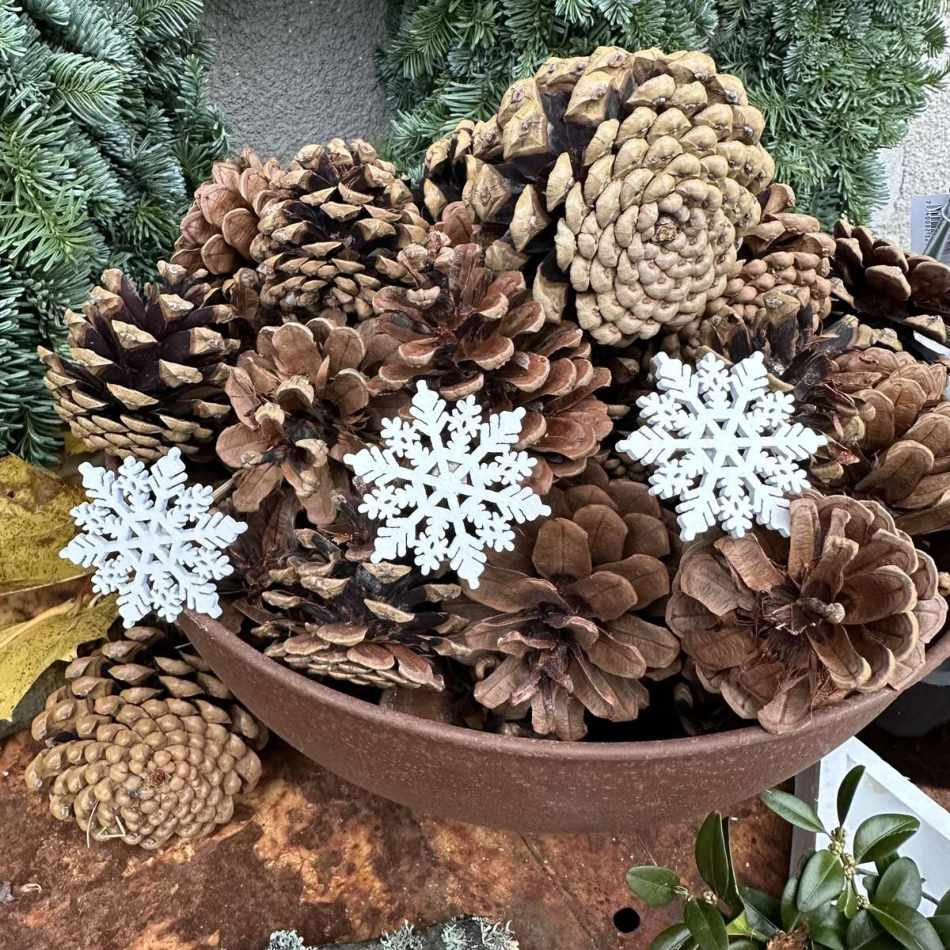 Snöflinga på pinne. ca 4 cm