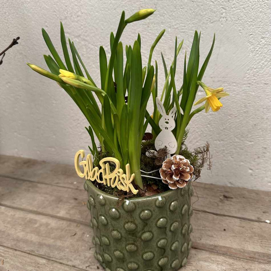 Glad Påsk i gult. 9x4 cm. 