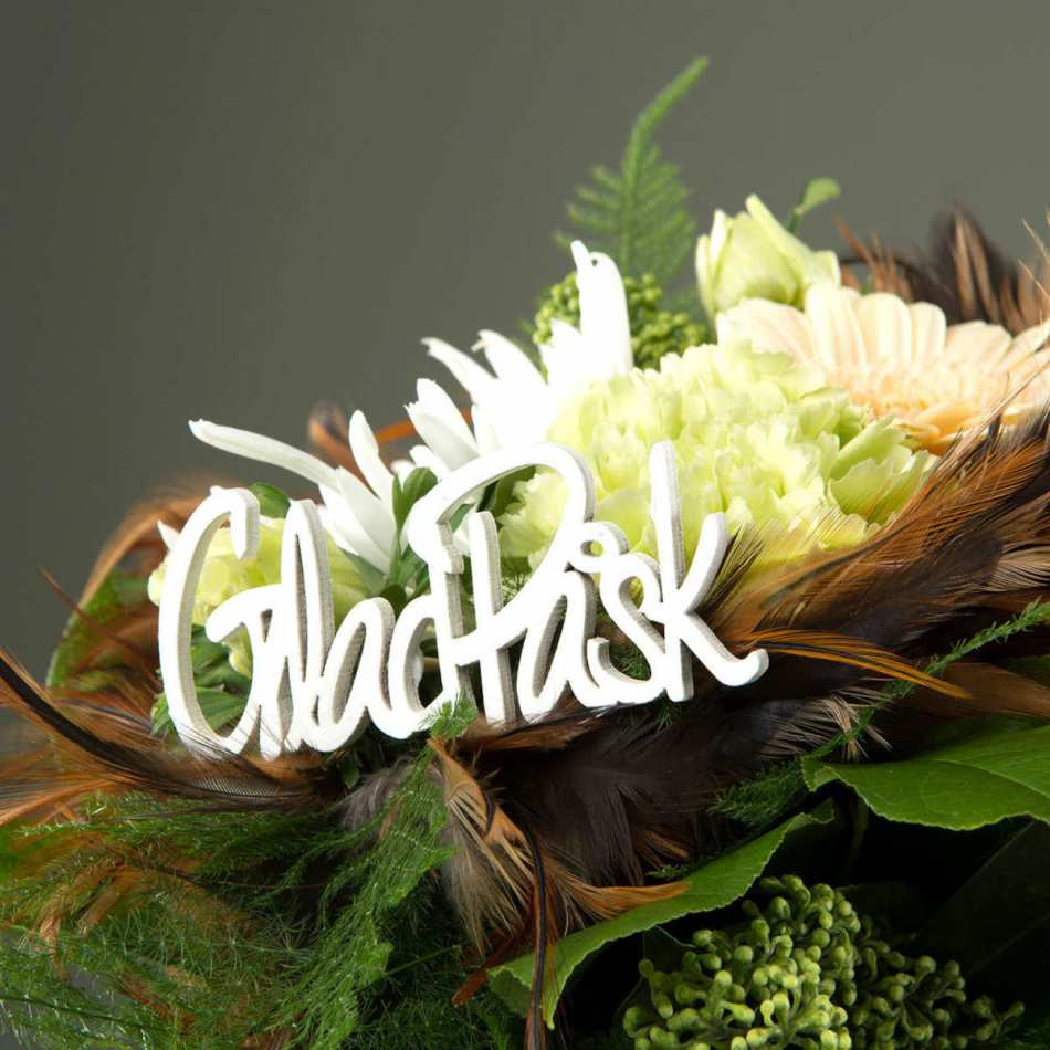 Glad Påsk, stick. Vit. 9 x 4 cm