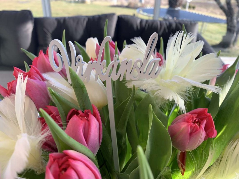 Vårkänsla, 9.5 x 4 cm