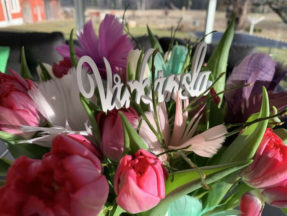 Vårkänsla, 9.5 x 4 cm