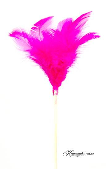 Fjädrar / påskfjädrar på pinne. Cerise. 5 st