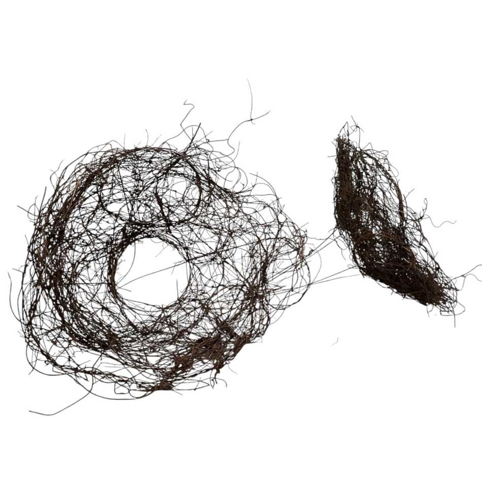 Bukettrede i naturmaterial. Ca 24 cm.