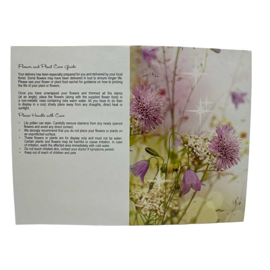 Blomsterkort dubbelvikt med lila ängsblommor 25st