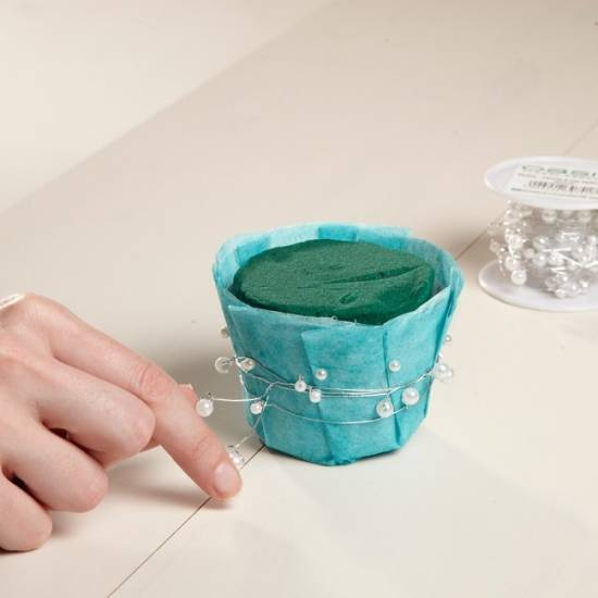 Pärlor på tråd, mörkrosa. 8 meter