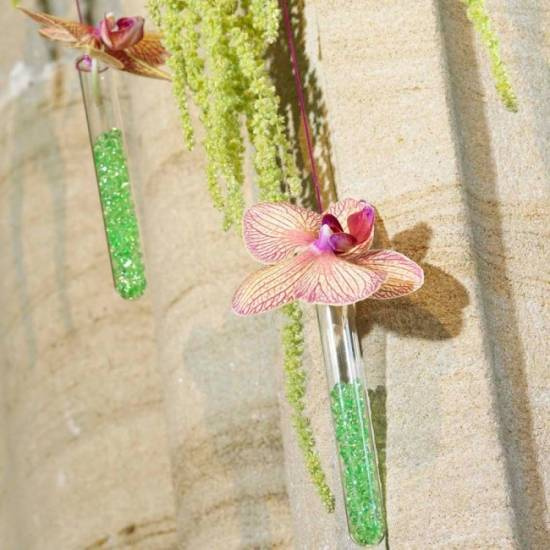 dekorera med snittblommor i provrör