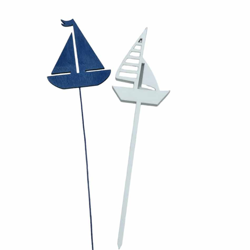 Båtar i trä - 2 st olika.