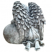 Ängel i grått på sten med texten Saknaden är stor, ca 13 cm Ängel i grått på sten med texten Saknaden är stor, ca 13 cm